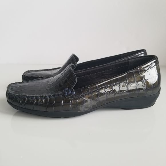 Jones Bootmaker Leather Croc Gunner Loafer - Picture 6 of 11